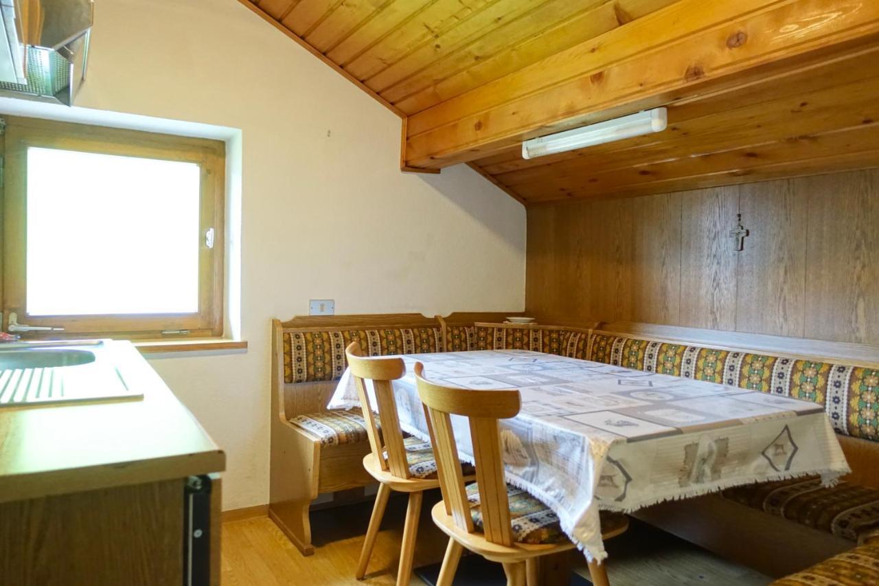 Ciasa Preroman Mansarde Lägenhet San Martino in Badia Exteriör bild